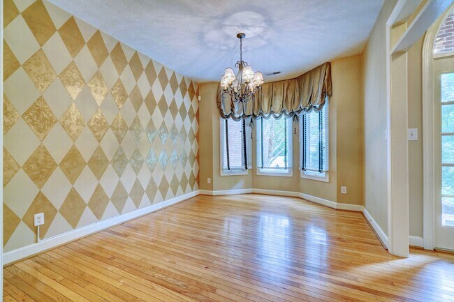 Building Photo - 1700 Jermyn Ln