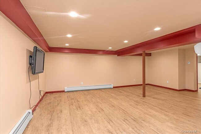 Building Photo - 709 Carlyle St