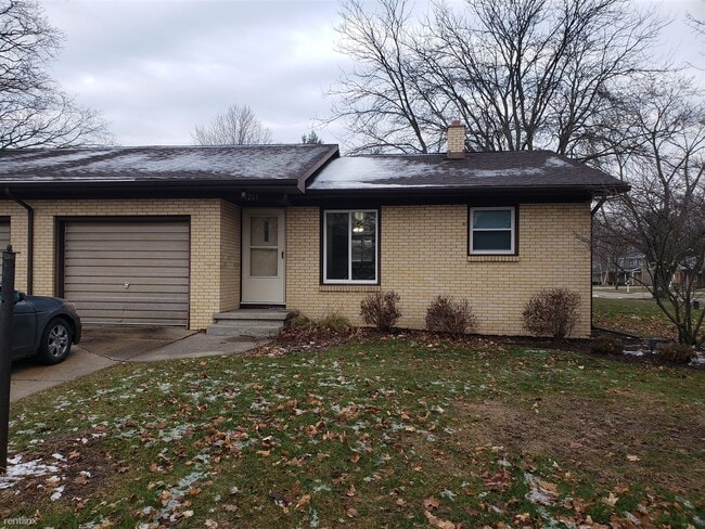 Building Photo - 3 br, 1 bath Duplex - Wilson 4261