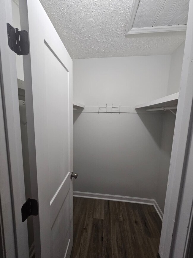 Building Photo - 509 Auburndale Ln