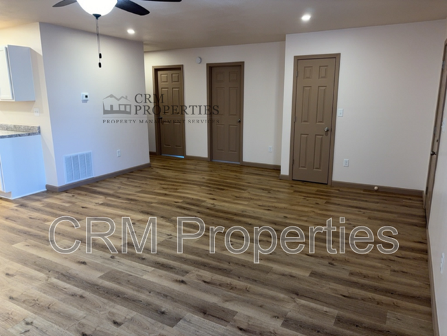 Building Photo - 1105 S Purdum St