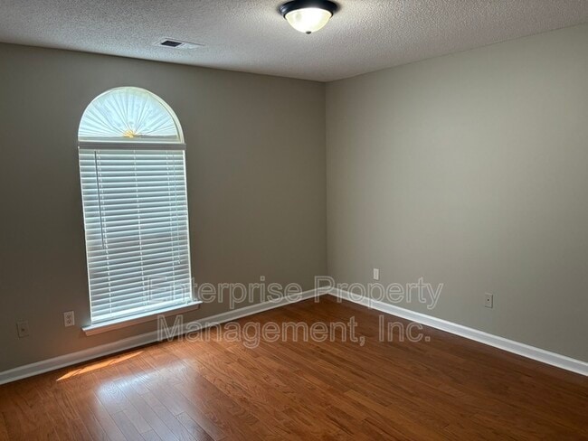 Building Photo - 11556 Milton Meadows Dr