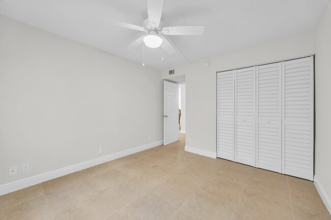 Building Photo - 433 Piedmont J