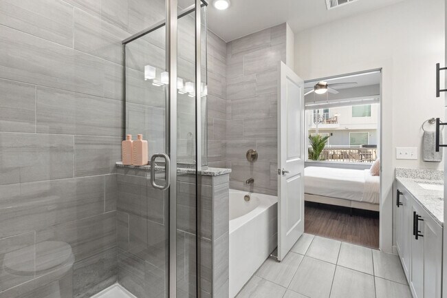 Building Photo - 5820 1/2 Cameron Road-SI FL1-ID1364166P