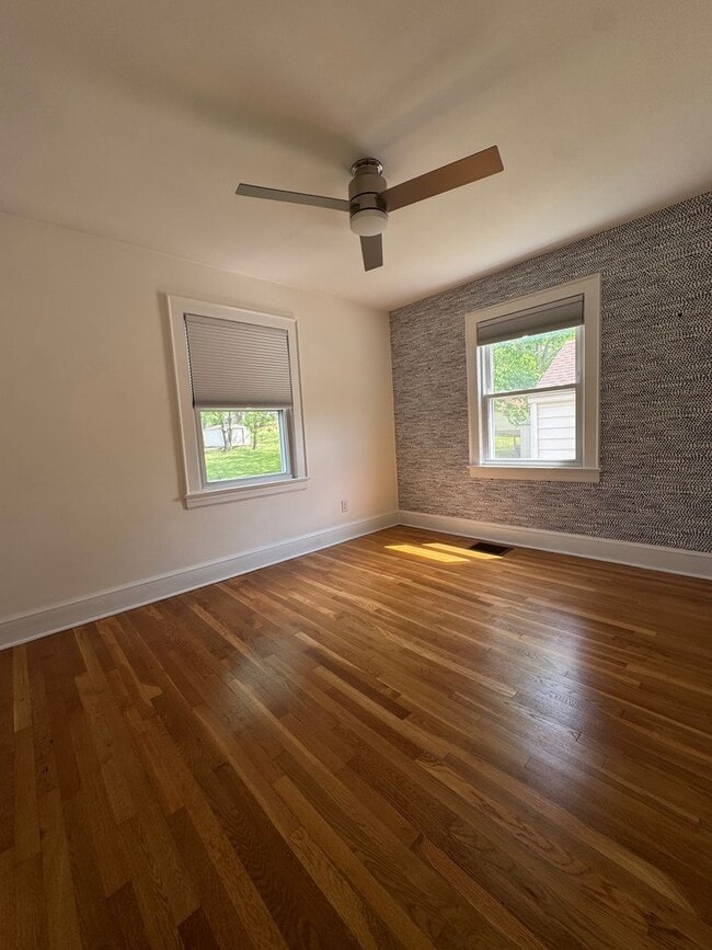 Building Photo - Unique and pristine home for rent in Cave Spring! 2BR 1.5 Bath