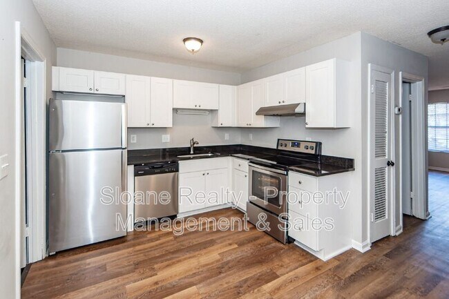 Building Photo - 296 Fleming Rd