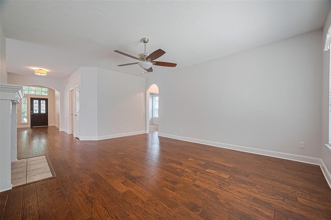 Building Photo - 25919 Orchard Knoll Ln