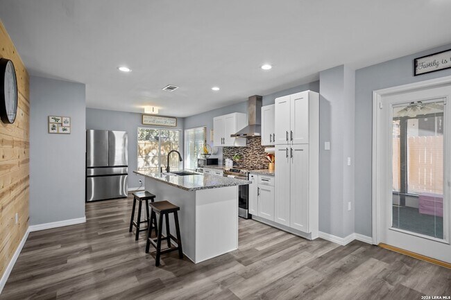 Building Photo - 9322 Charleston Ln