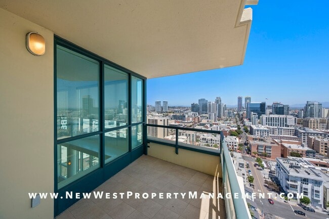Building Photo - Spectacular Marina District 3-Bedroom Pent...