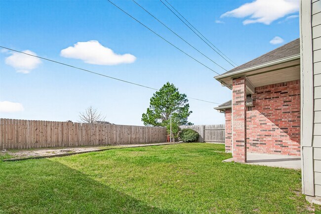 Building Photo - 18727 Forest Deer Rd