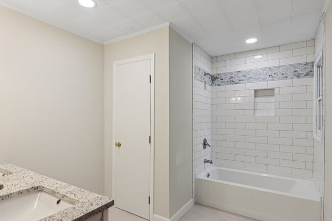 Building Photo - 5 Timothy Ln