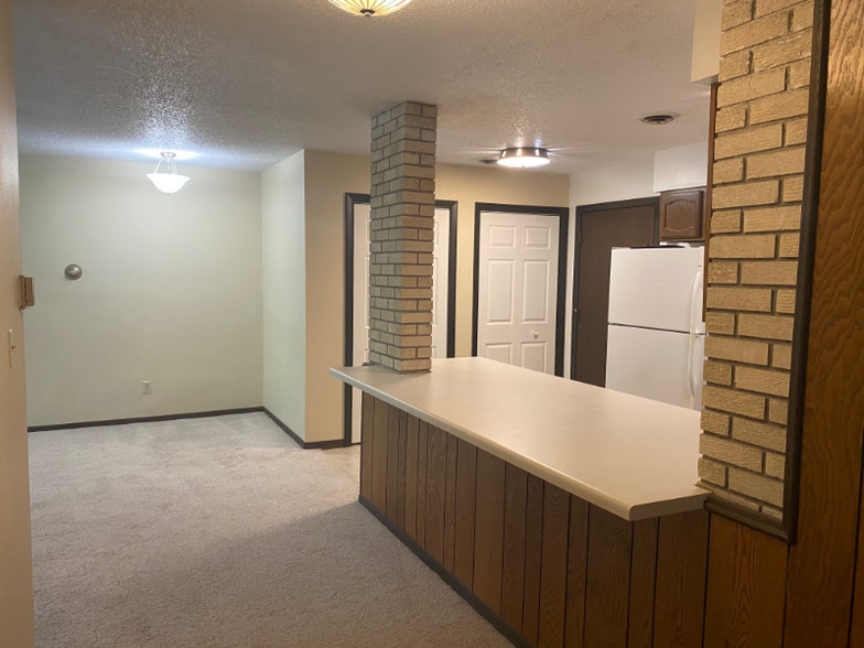 Building Photo - 3504 11th Ave N