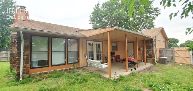 Building Photo - 1435 S 124th E Ave