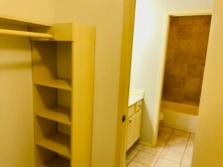 Building Photo - 8020 Braesmain Dr