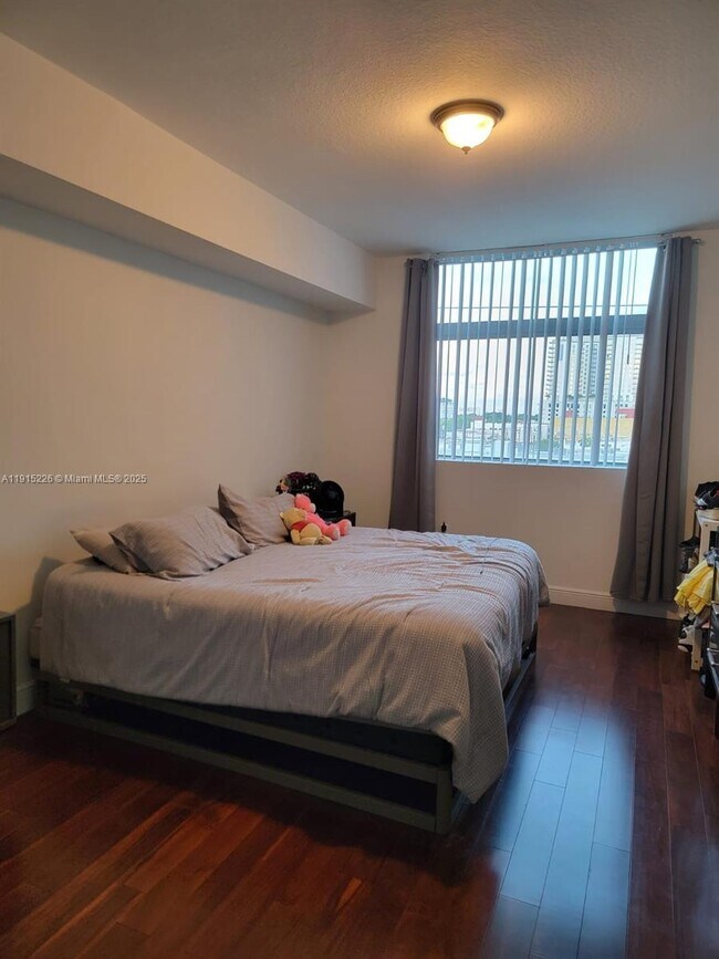 Building Photo - 140 S Dixie Hwy