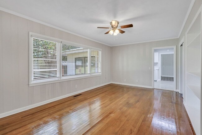 Building Photo - $500.00 OFF FIRST MONTHS RENT!!!!!