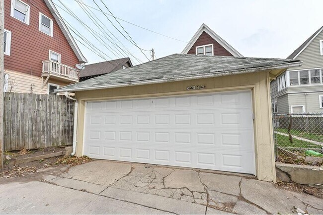 Building Photo - 3063 N Cramer St