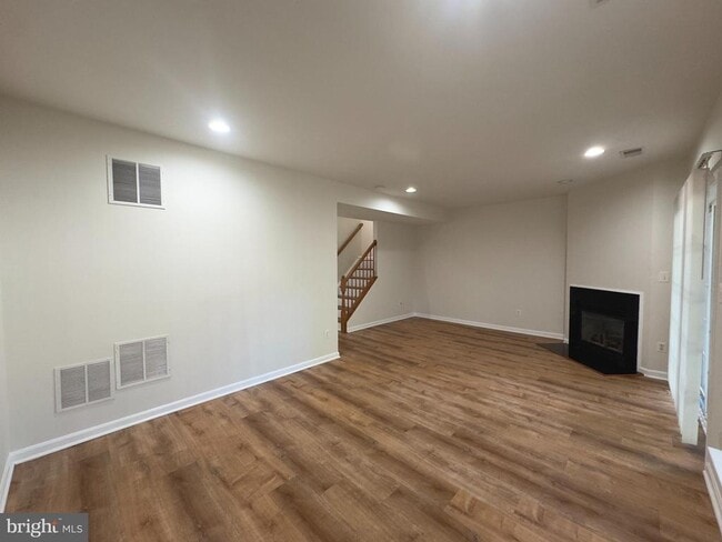 Building Photo - 24652 Kings Canyon Square