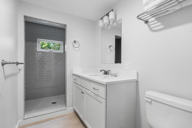 Building Photo - Newly renovated Winter Rental between Long Beach and Good Harbor!
