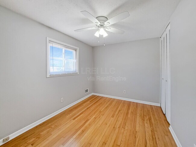 Building Photo - 8212 Devonshire Dr