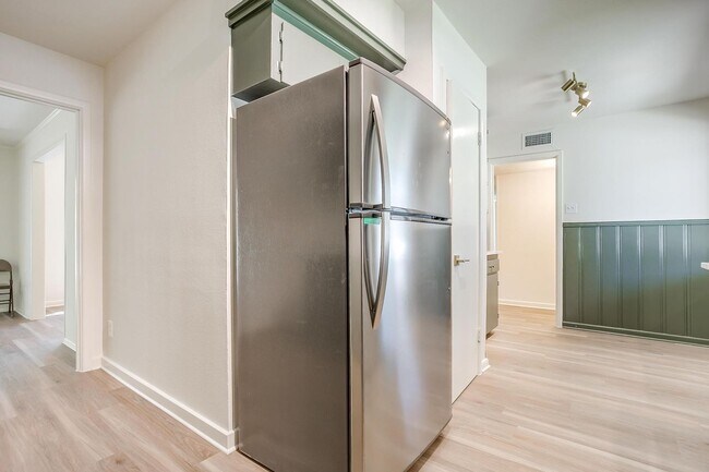 Building Photo - Fully Renovated Home in Desirable Fort Wor...