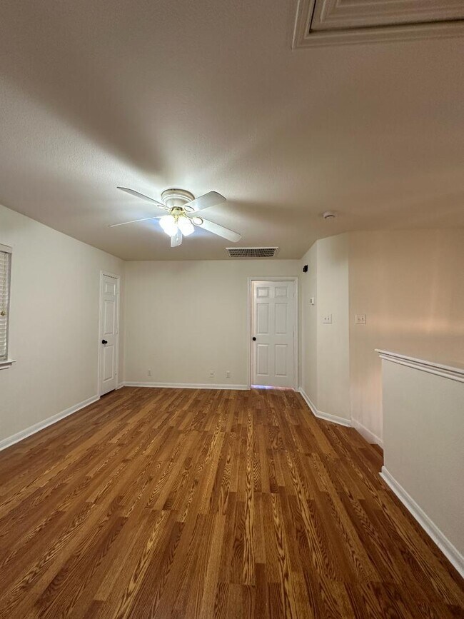 Building Photo - 12360 Hart Crest