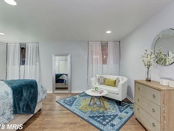 Building Photo - 629 Constitution Ave NE