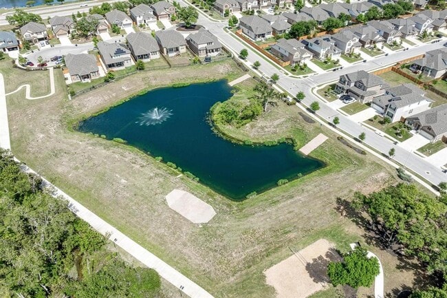 Building Photo - 2416 Echo Park Dr