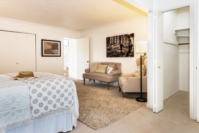 Building Photo - SPACIOUS SAN ROQUE HOME (CENTRAL AC)