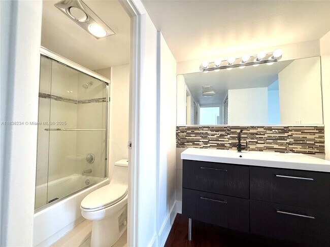 Building Photo - 20335 W Country Club Dr