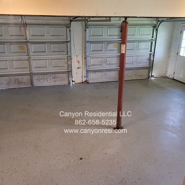 Building Photo - 4396 Moat Dr