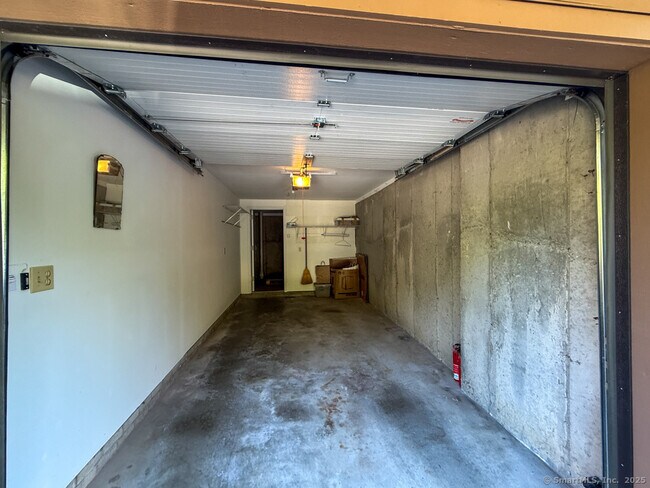 Building Photo - 55 Cross St