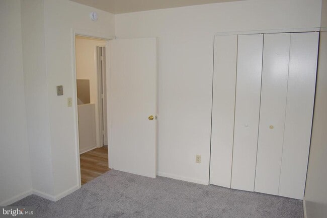 Building Photo - 961 Orchard Dr