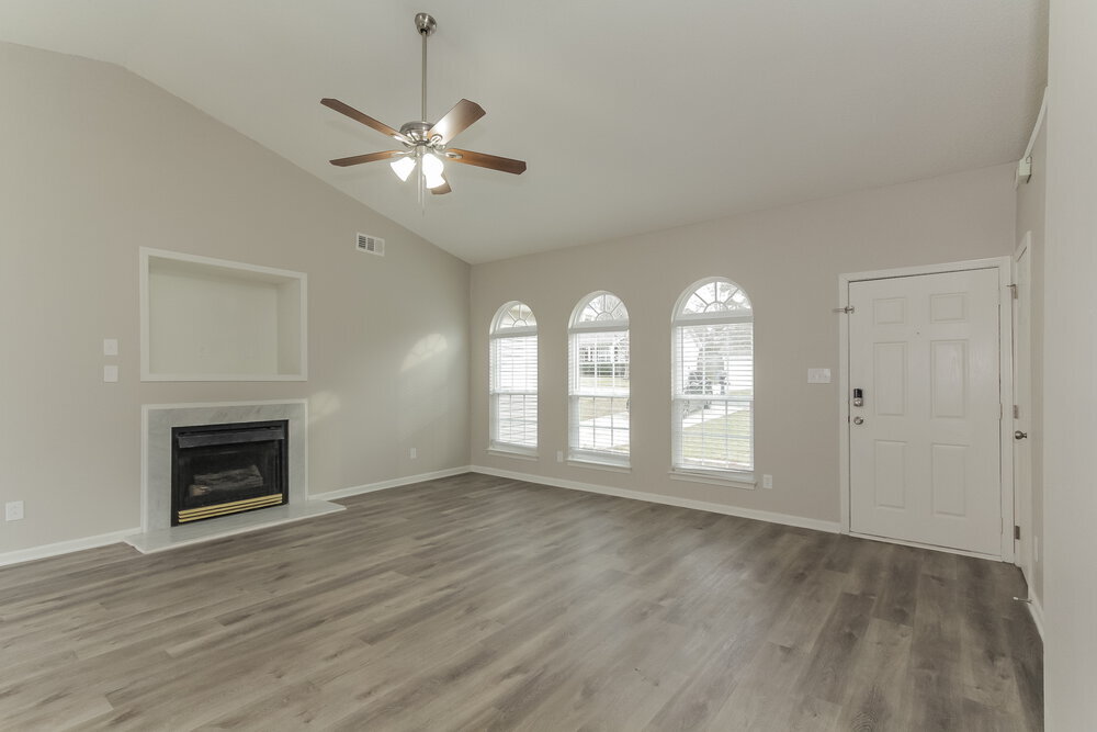 Building Photo - 7218 Kavan Hunter Dr