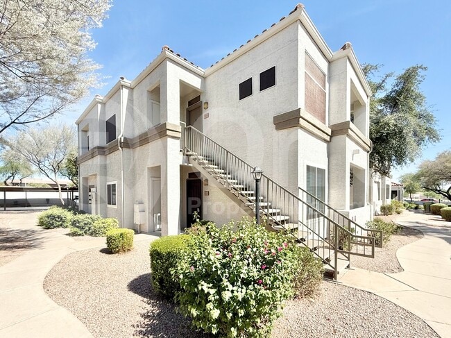 Building Photo - 11375 E Sahuaro Dr