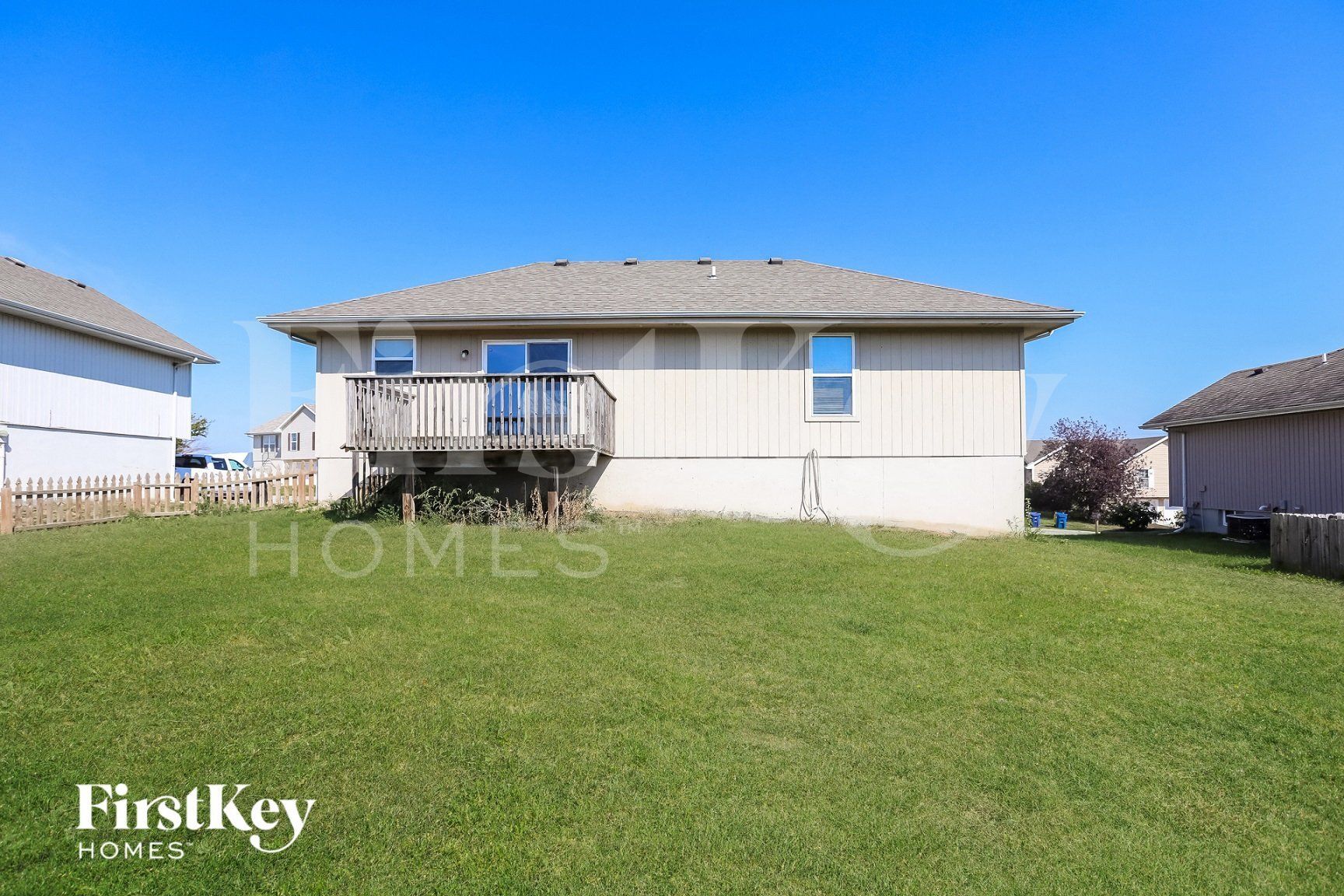 Building Photo - 2211 Larkspur St