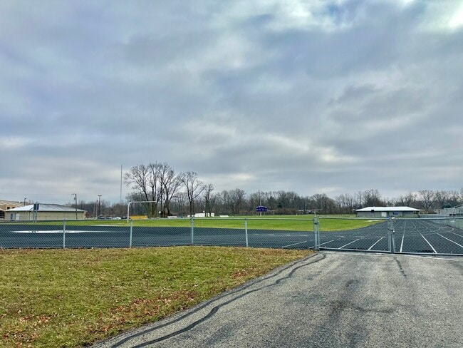 Building Photo - 4927 W Southern Ave