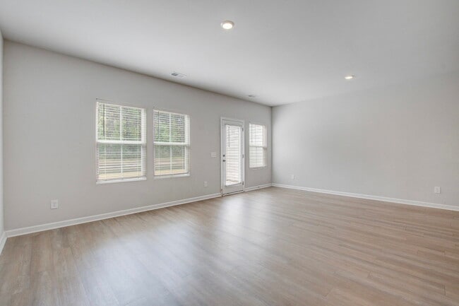 Building Photo - 4105 Quincy Adams Ln