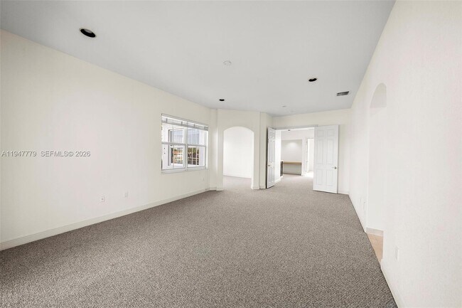 Building Photo - 1500 Shoreline Way