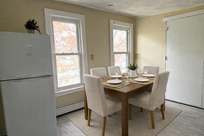 Building Photo - 37 Hotchkiss St