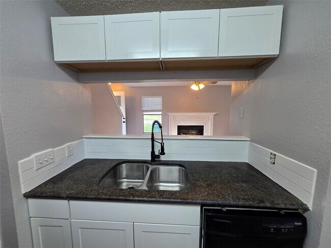 Building Photo - 10001 Parliament House Rd