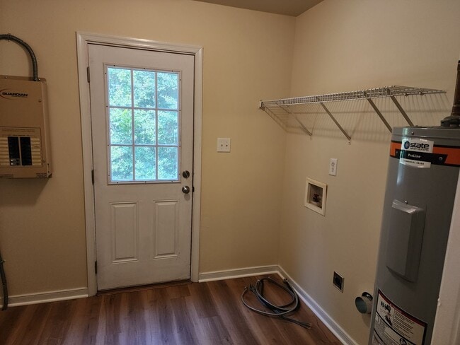 Building Photo - Beautiful 3 Bedroom 2 Bath  Rancher in New Kent!