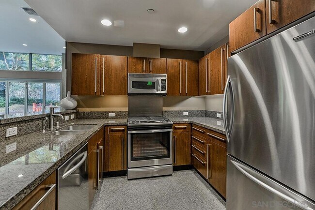 Building Photo - 350 Eleventh Ave