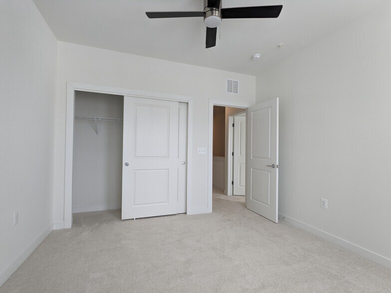 Building Photo - 2089 Henson Norris St