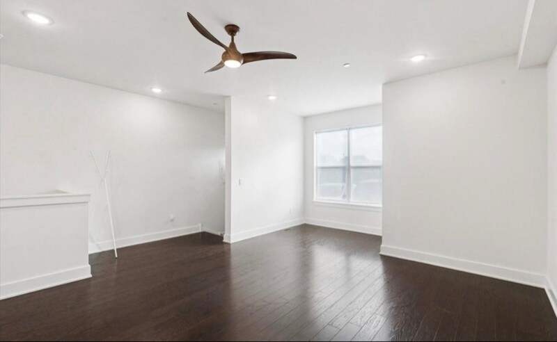 Building Photo - 518 W Montgomery Ave