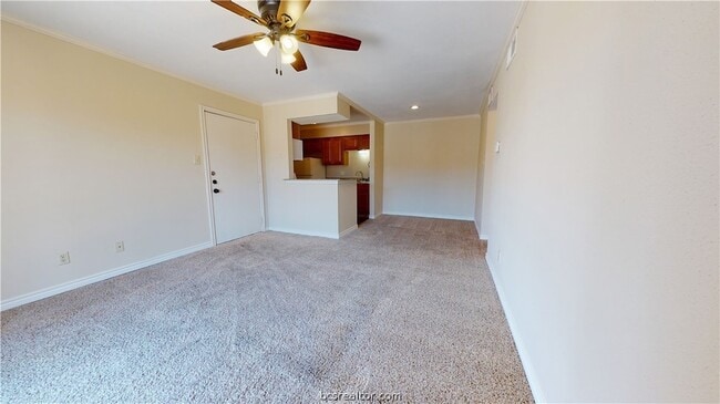 Building Photo - 904 University Oaks Blvd