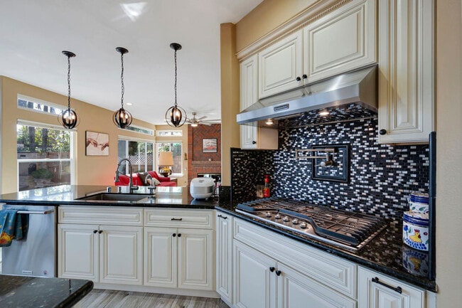 Building Photo - 9598 Naples Dr