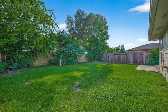 Building Photo - 7618 Village Mill Ln
