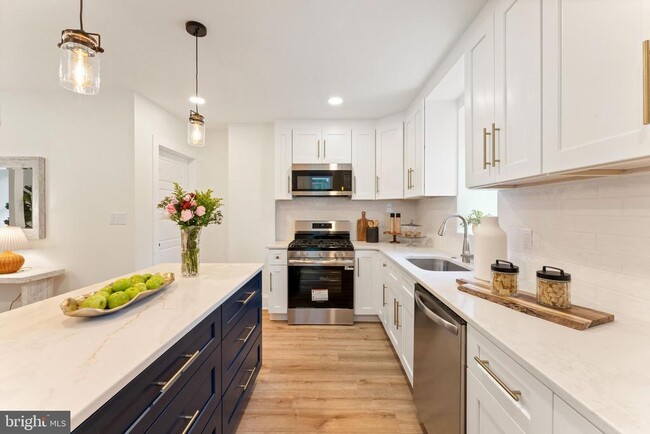 Building Photo - 209 Merion Ave