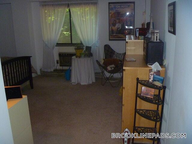 Building Photo - 135 Pleasant St